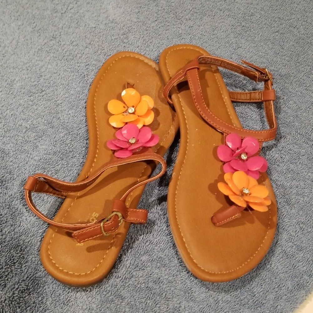 Sonoma girls size 5 sandals